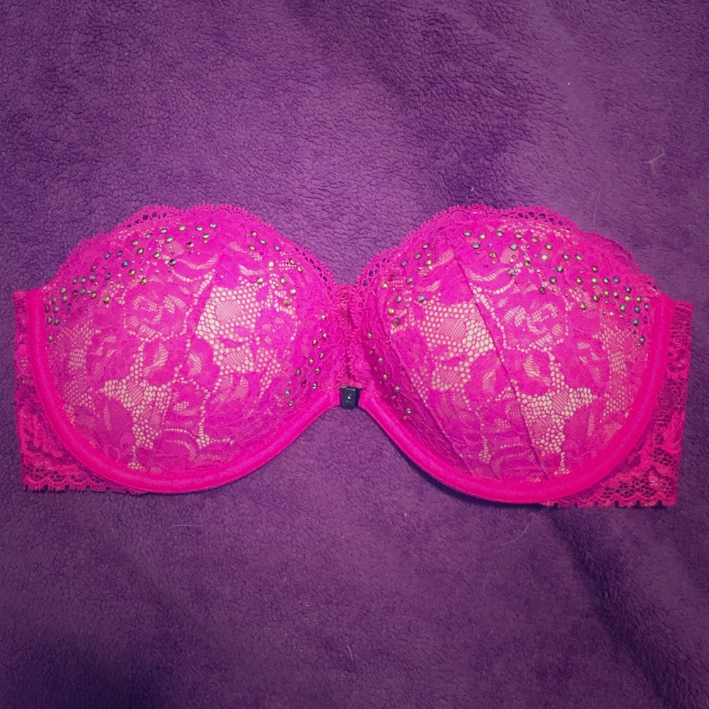 VS Strapless Push Up Bra